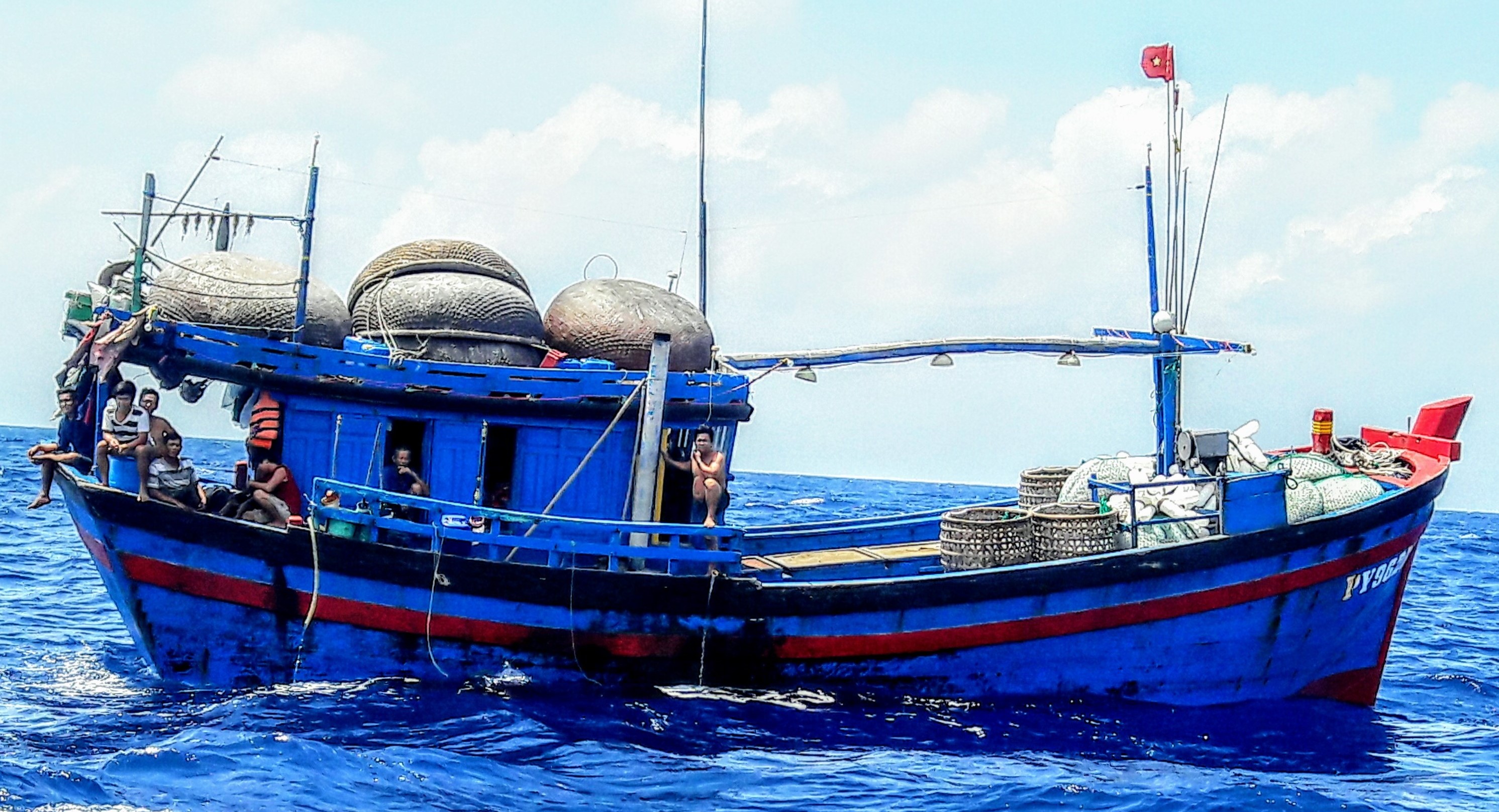 Kết quả bước đầu thử nghiệm lưỡi câu vòng trên tàu câu các ngừ đại dương tỉnh Phú Yên 