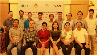 Tập huấn cho giảng viên ngành nuôi biển