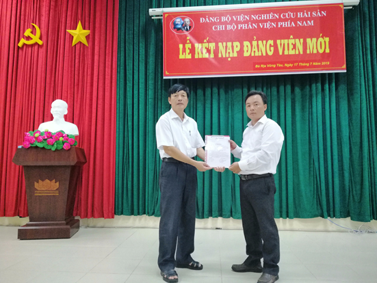 Chi bộ Phân Viện phía Nam tổ chức Lễ Kết nạp đảng viên mới 