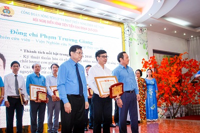 Công đoàn Viện nghiên cứu Hải sản tham dự Hội nghị điển hình tiên tiến ngành Nông nghiệp và Phát triển nông thôn năm 2020