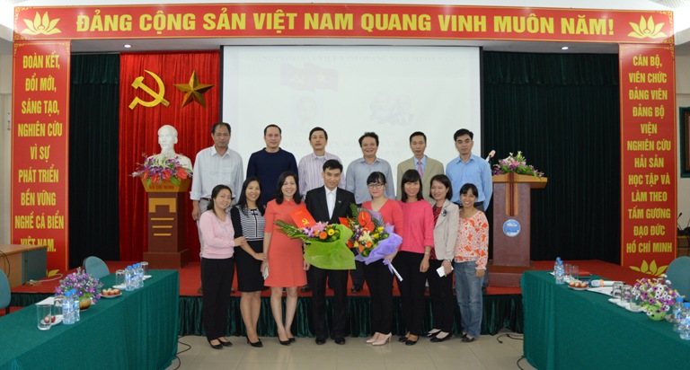 LẾ KẾT NẠP ĐẢNG VIÊN CỦA CHI BỘ KHỐI NGHIỆP VỤ